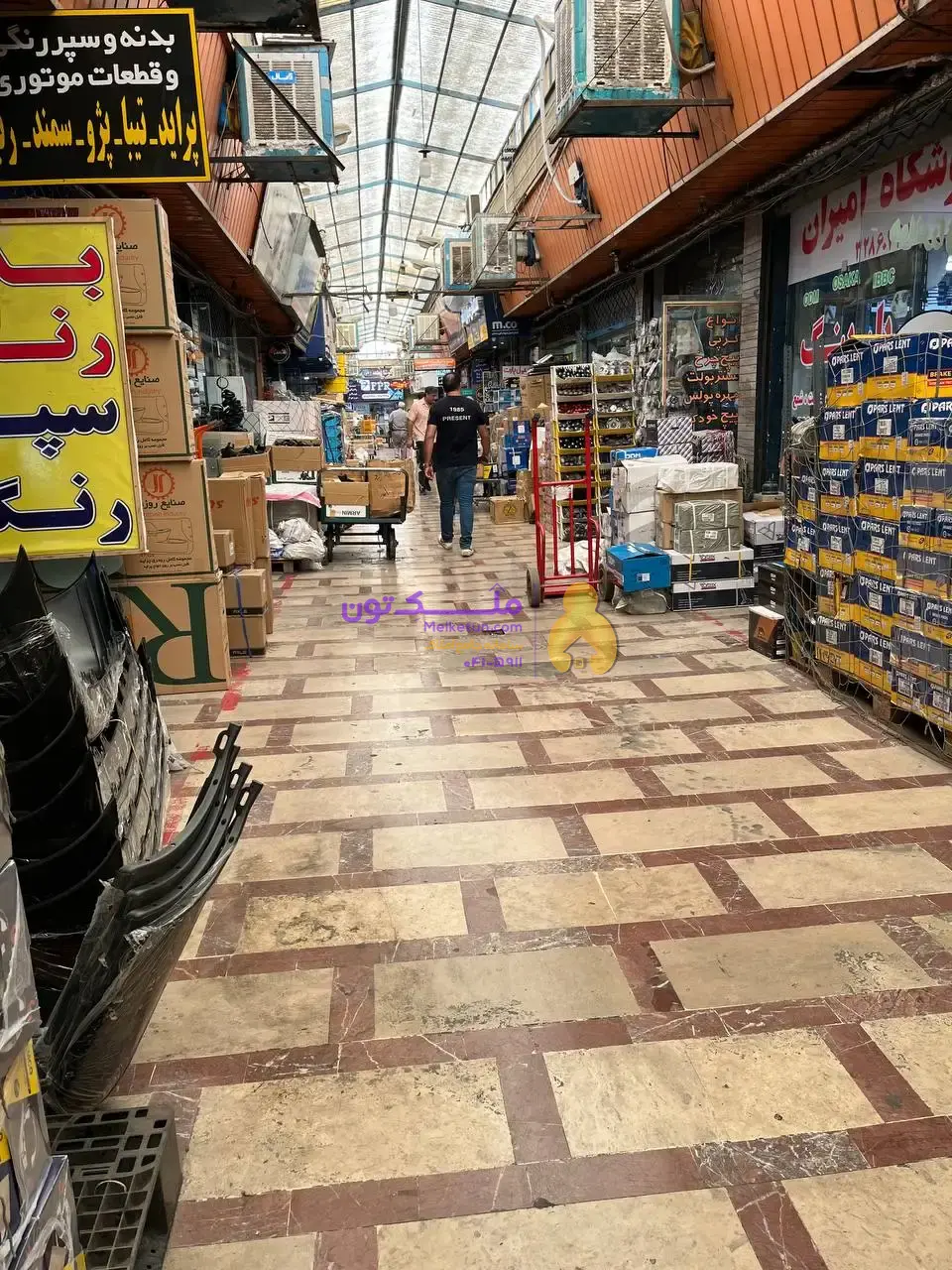 مغازه 28 متر واقع در بلوار چمران پاساژ رضا