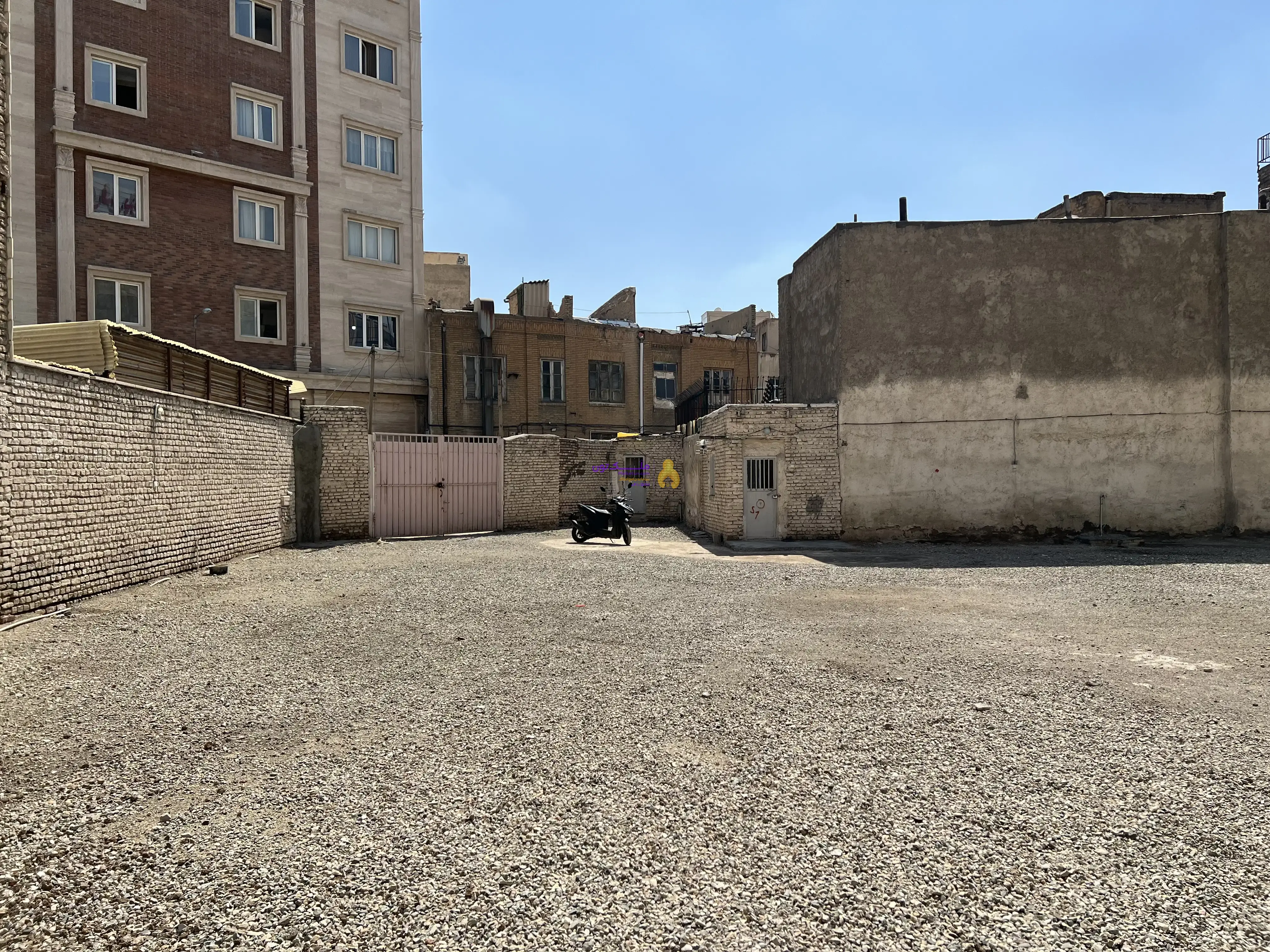 802 متر زمین استثنایی در قلب تهران