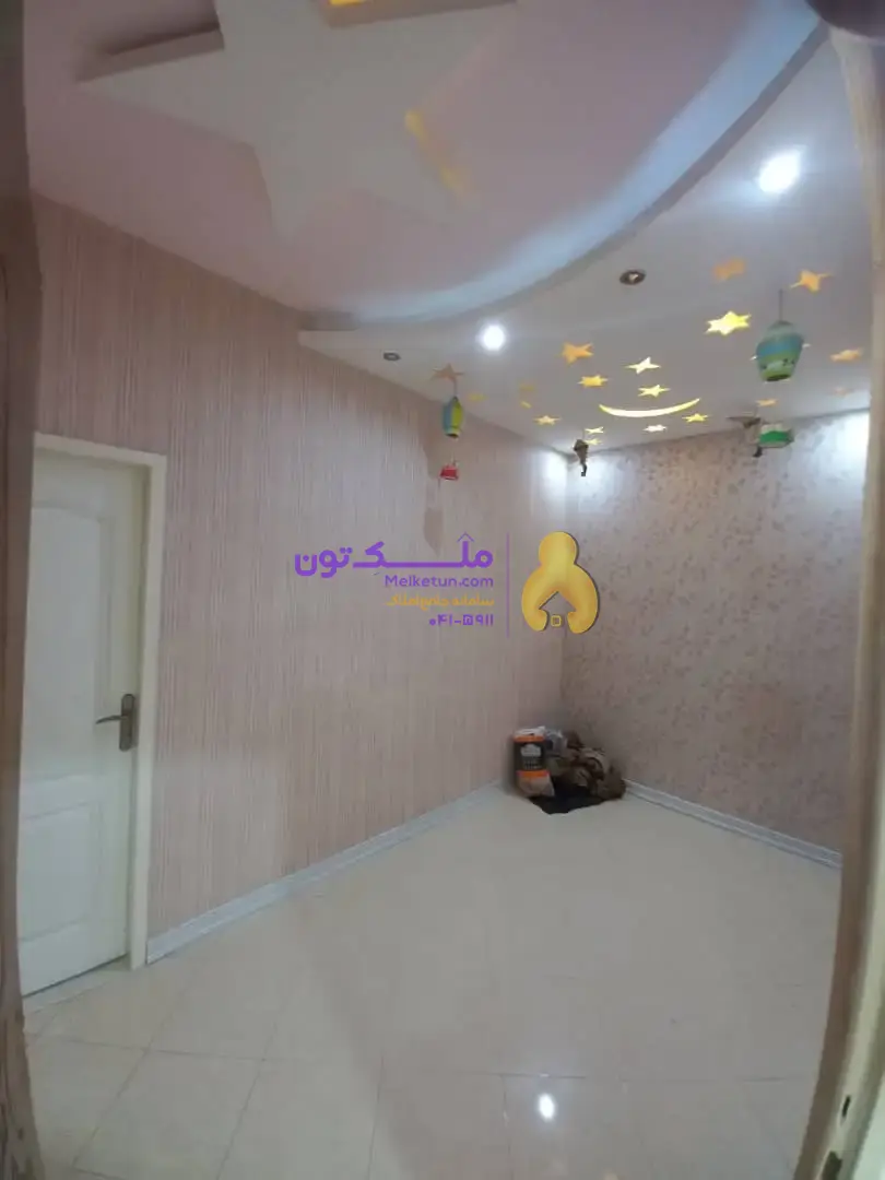 یک طبقه ۱۰۱متری از اپارتمان ۲طبقه در خمینی شهر اصفهان