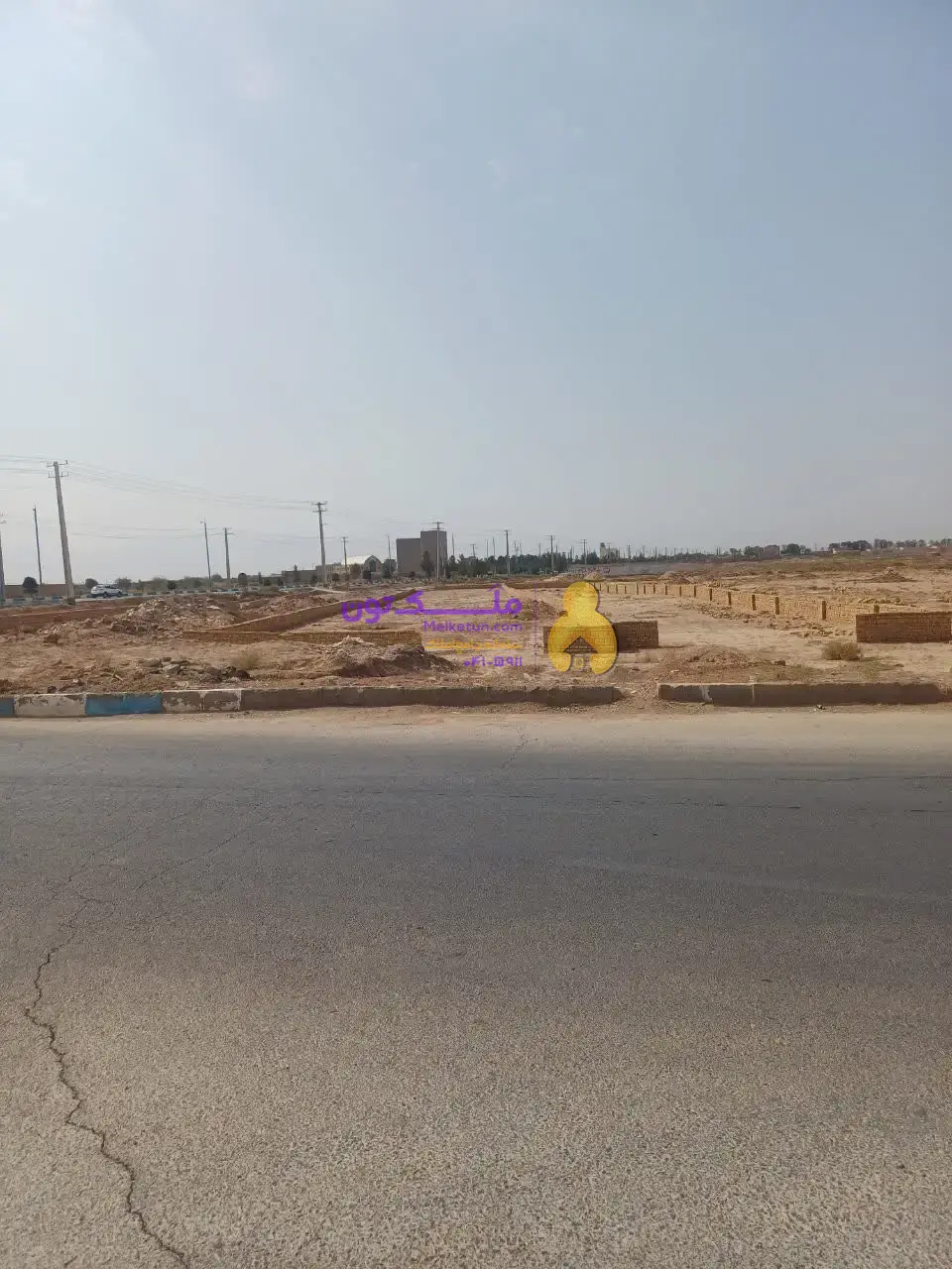 زمین ابتدای بلوار بهاران روبرو پارک بهاران