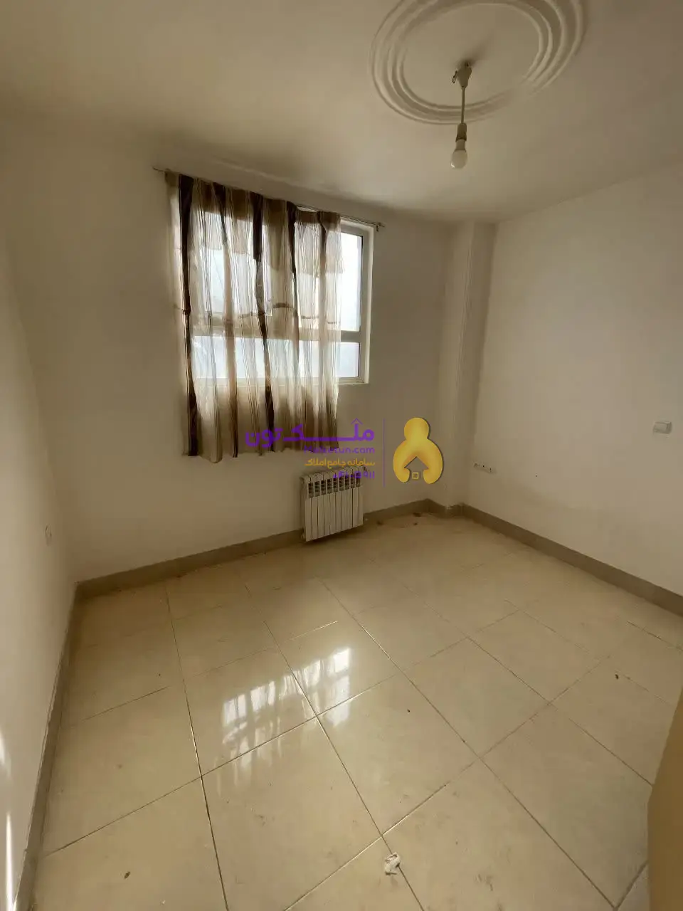 فروش یک واحد آپارتمان مسکونی