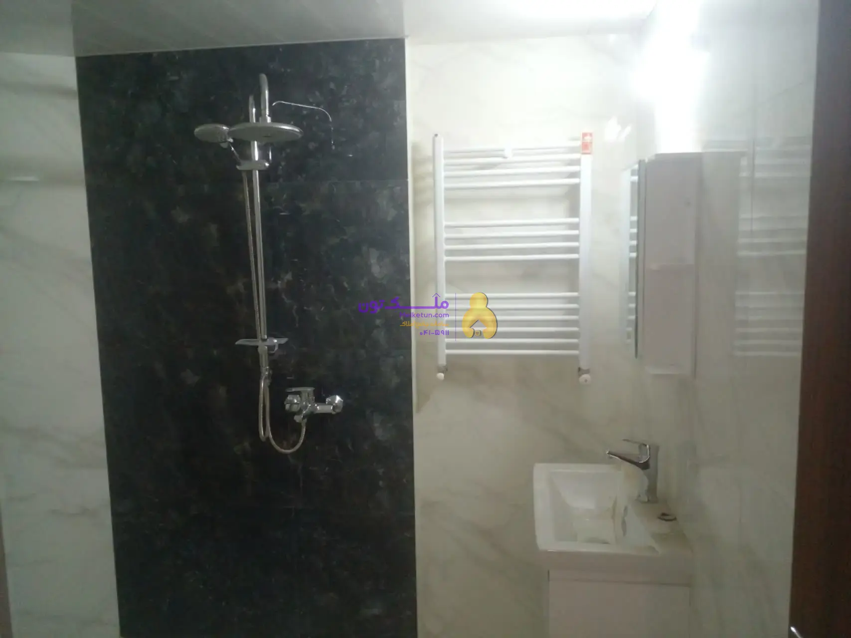 آپارتمان ۱۵۵ متری ۳ نبش سه راه ملک شهر خیابان گلستان ۸میلیارد