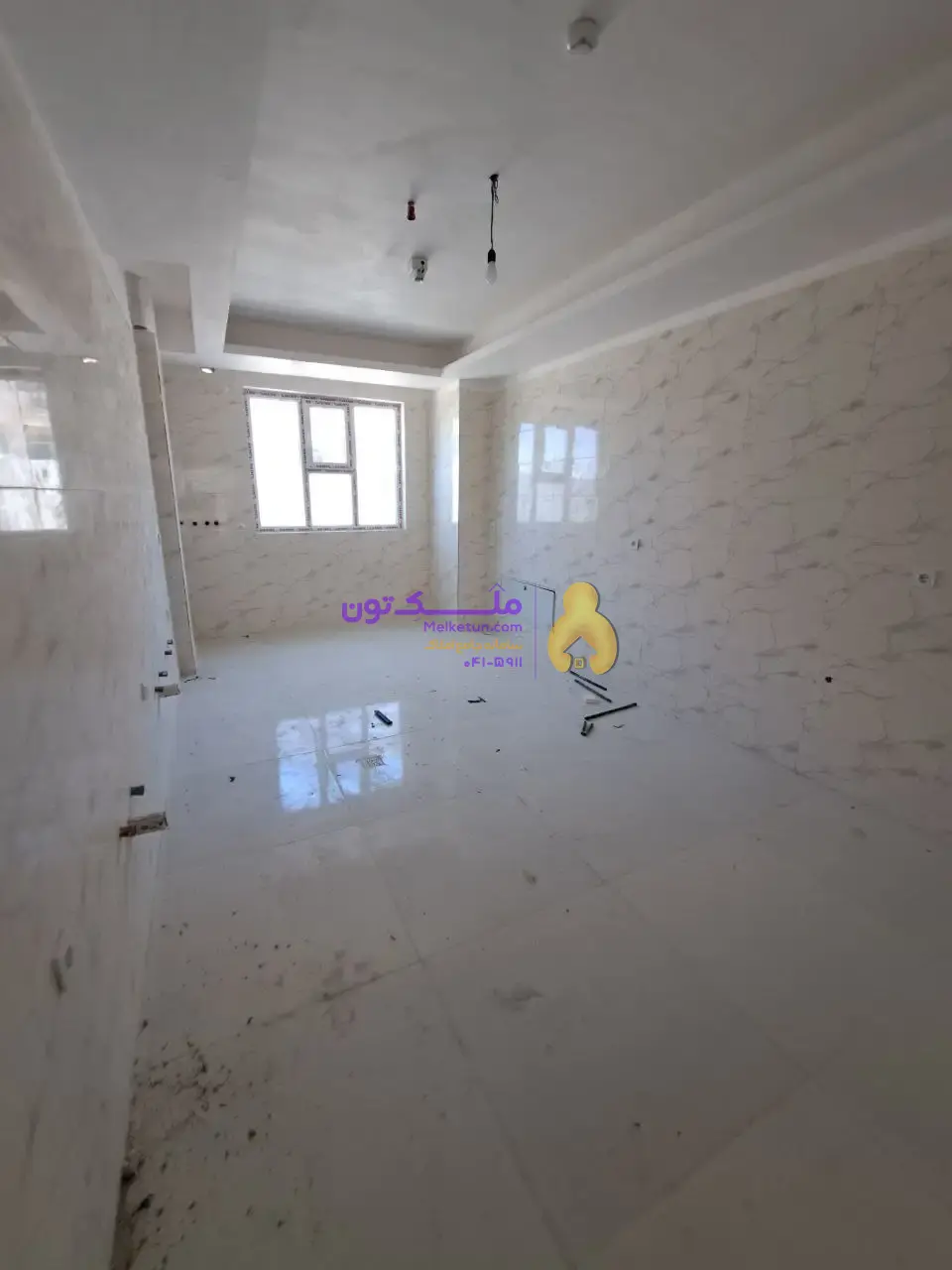 ۲۳۰ متر /دوکله در زعفرانیه /۴ خواب/دارای پارکینگ اضافی