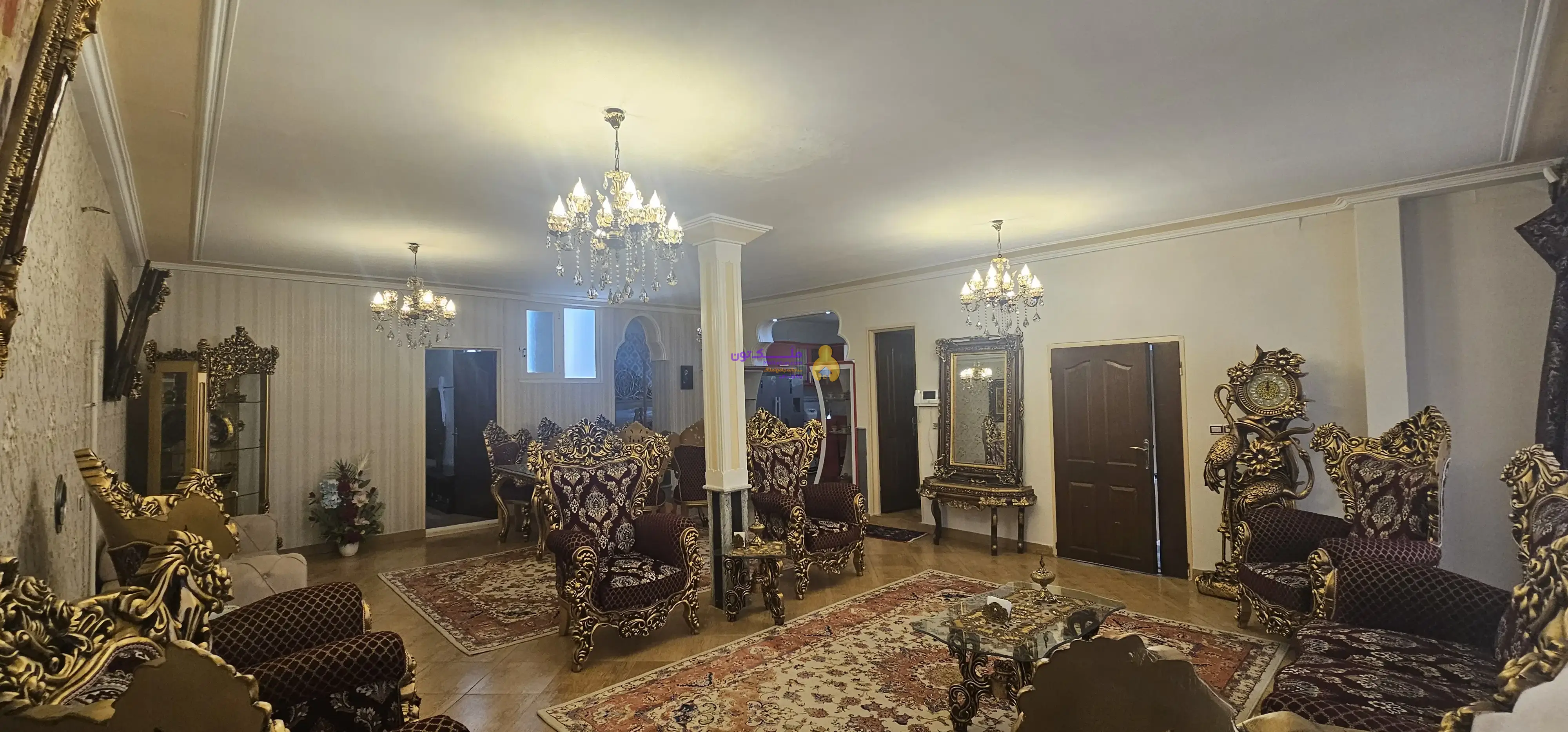 فروش حیاط ۲۱۵ متر میدان آذربايجان شهرک آذربایجان