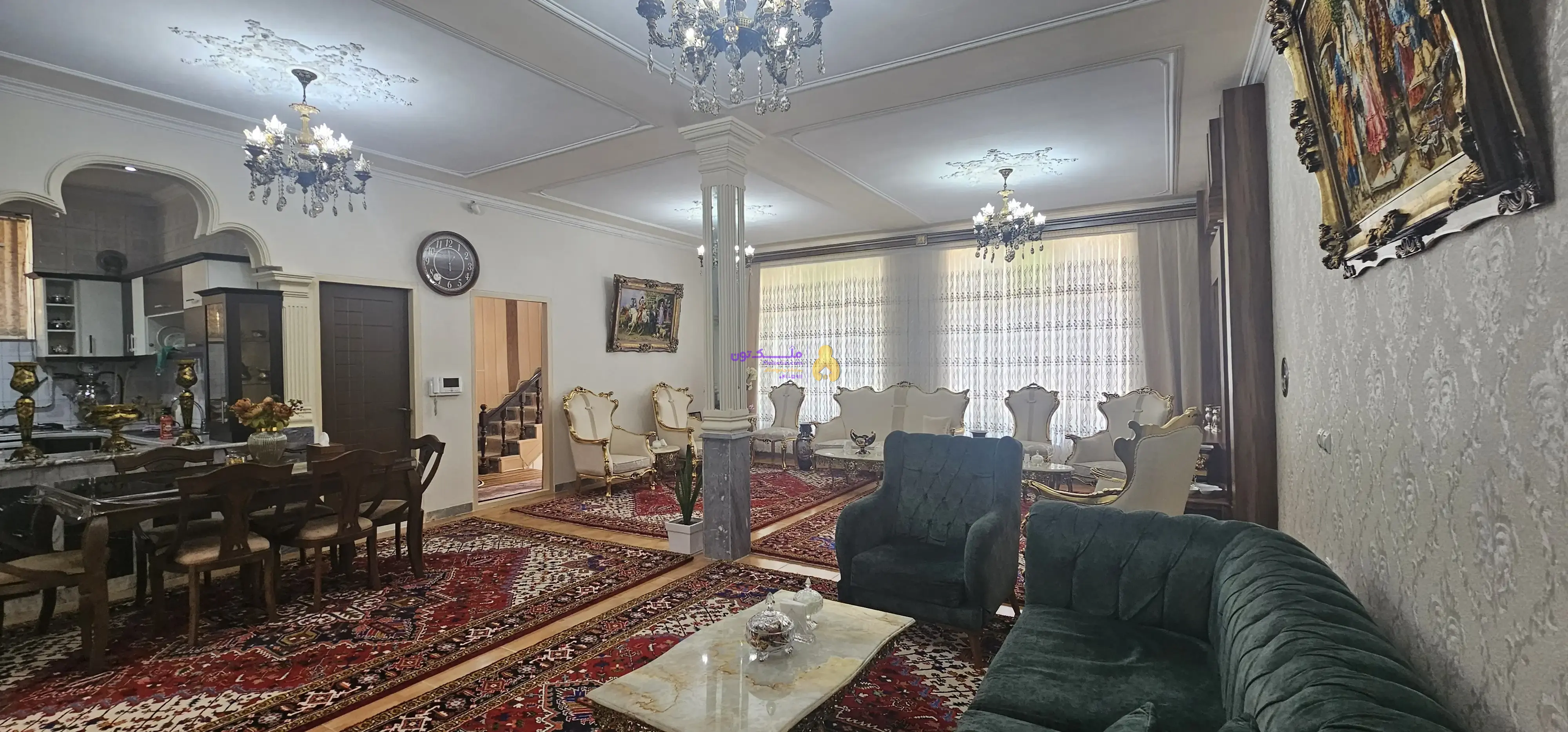 فروش حیاط ۲۱۵ متر میدان آذربايجان شهرک آذربایجان