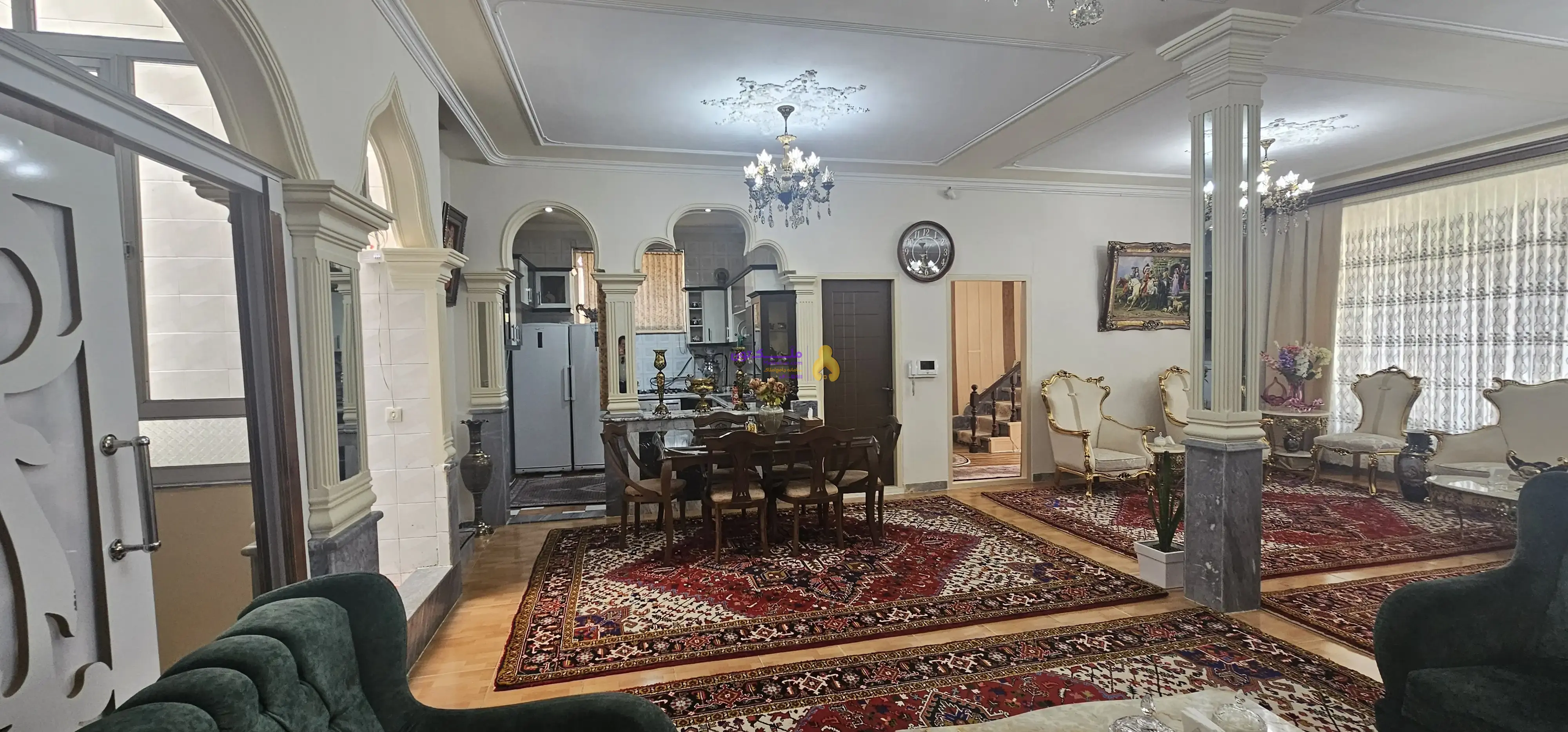 فروش حیاط ۲۱۵ متر میدان آذربايجان شهرک آذربایجان