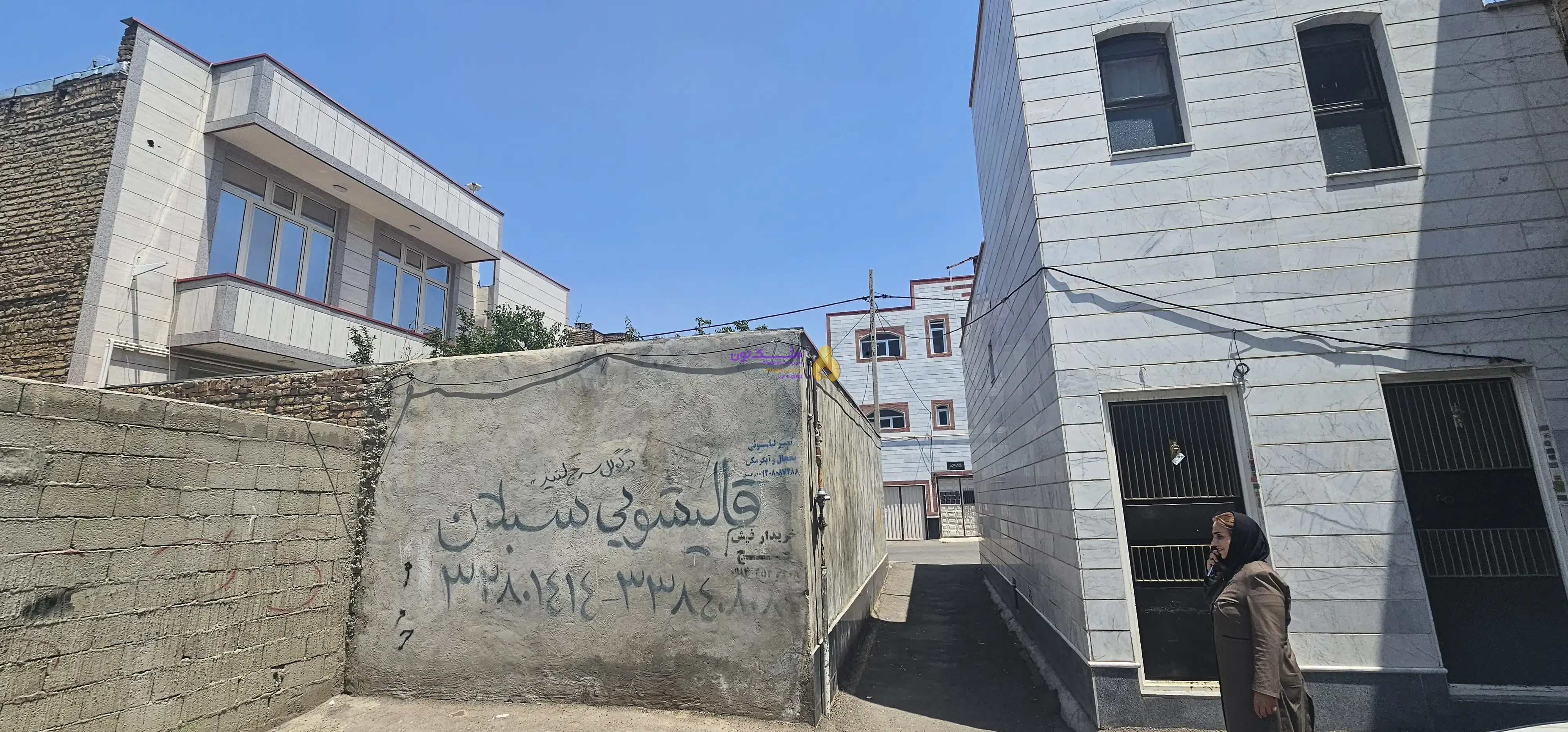 فروش حیاط ۲۱۵ متر میدان آذربايجان شهرک آذربایجان