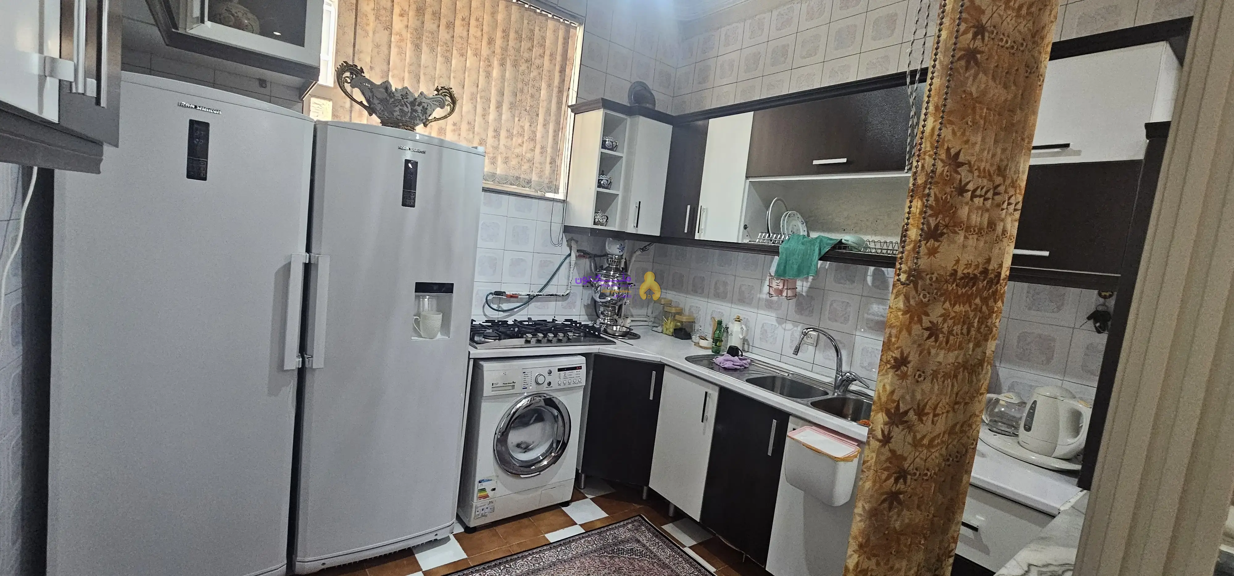فروش حیاط ۲۱۵ متر میدان آذربايجان شهرک آذربایجان