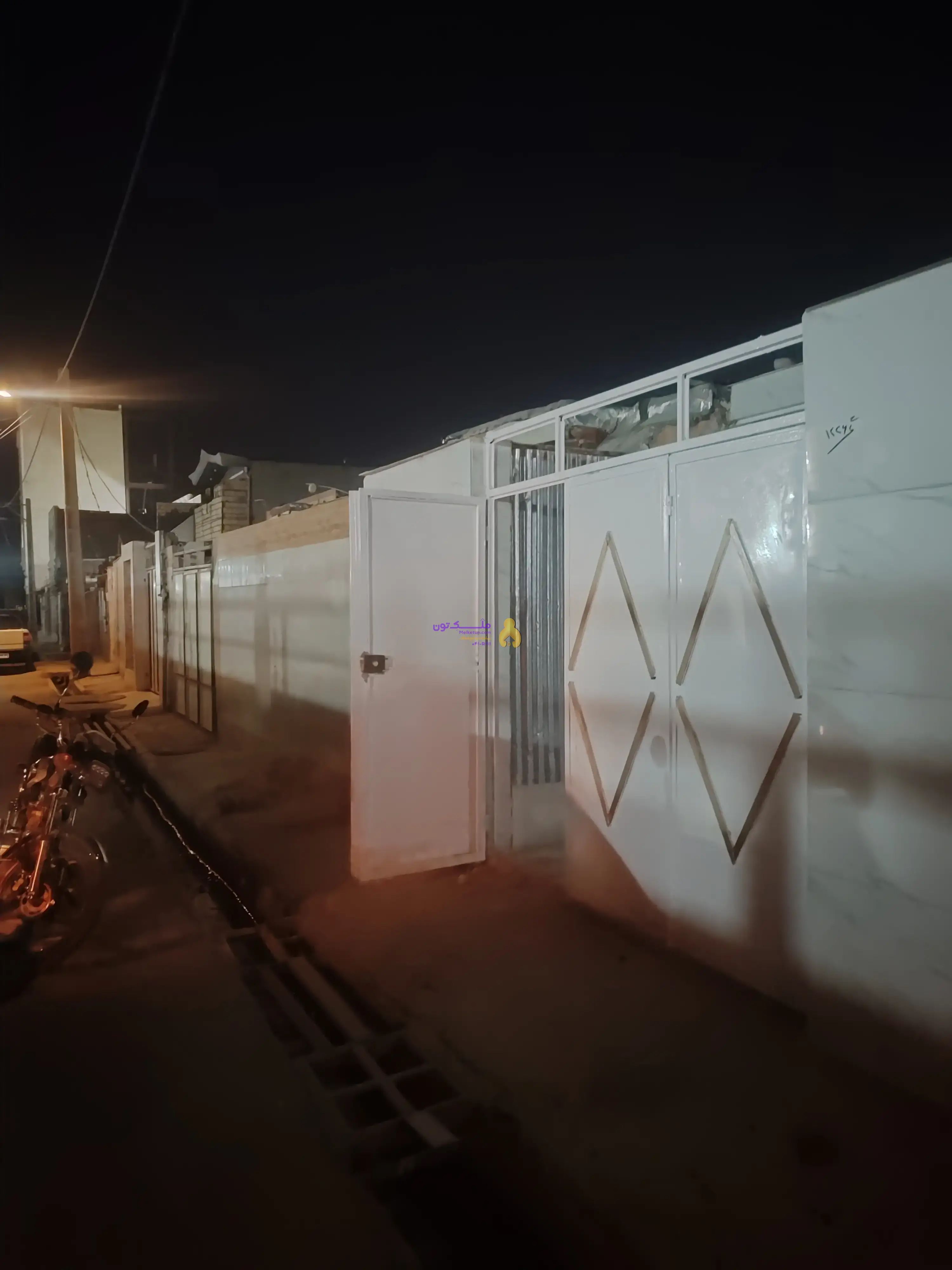 ملک ۸۵متری جزایری قیمت فقط ۱۶۵۰ستون شش عدد جفت شناژ اسکلت بازسازی شده کلید اپل ساخت ۹۵ماشین رو کولر گازی