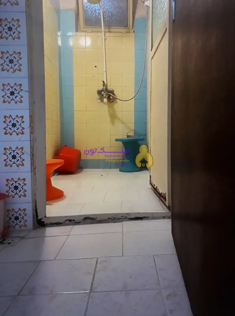 اجاره حیاط 160 متری عباسی / طاق