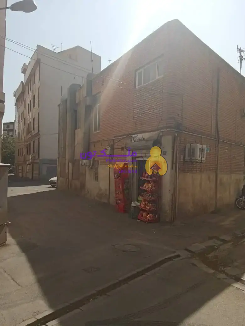 ۱۱متر مغازه محلی