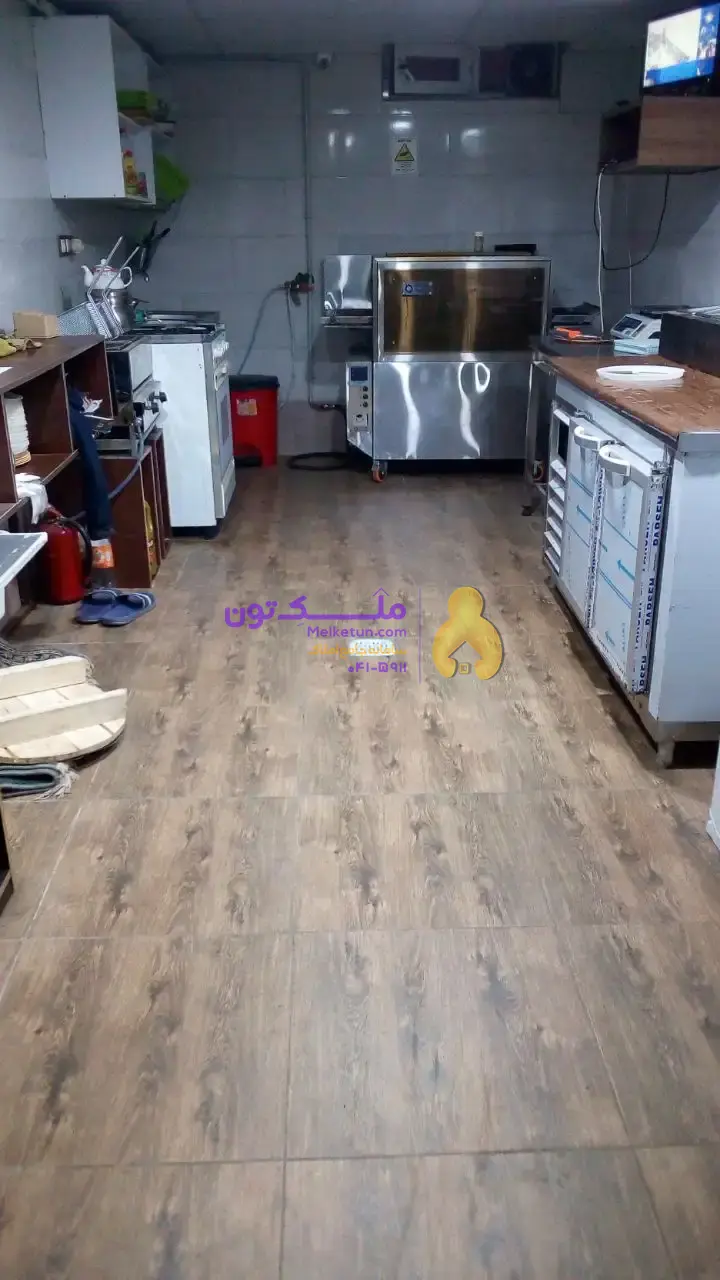 مغازه فلکه اصلی علی آباد