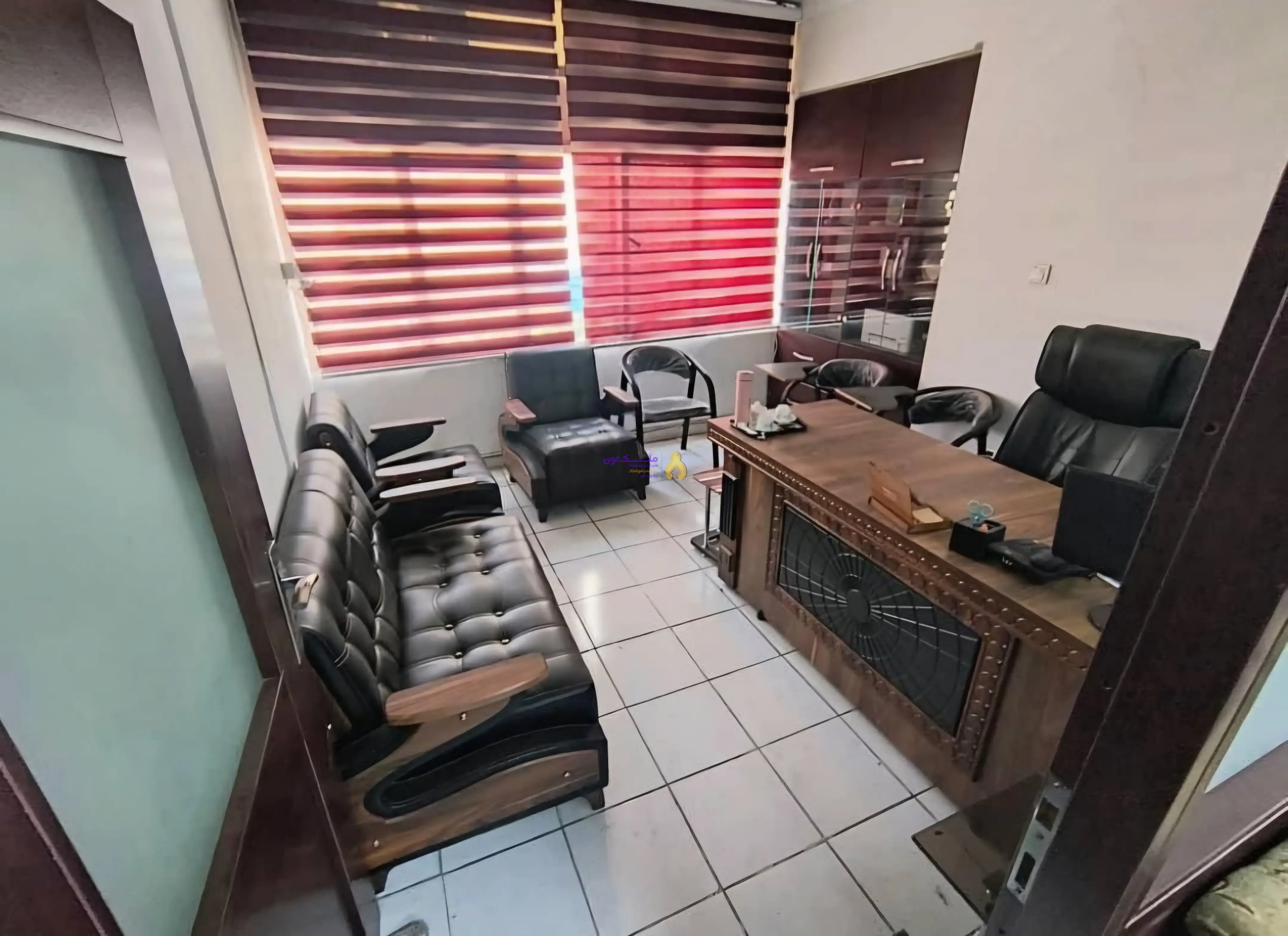 آپارتمان ۹۶ متری سه خواب بر اصلی مناسب اداری و مسکونی موقعیت بسیار عالی