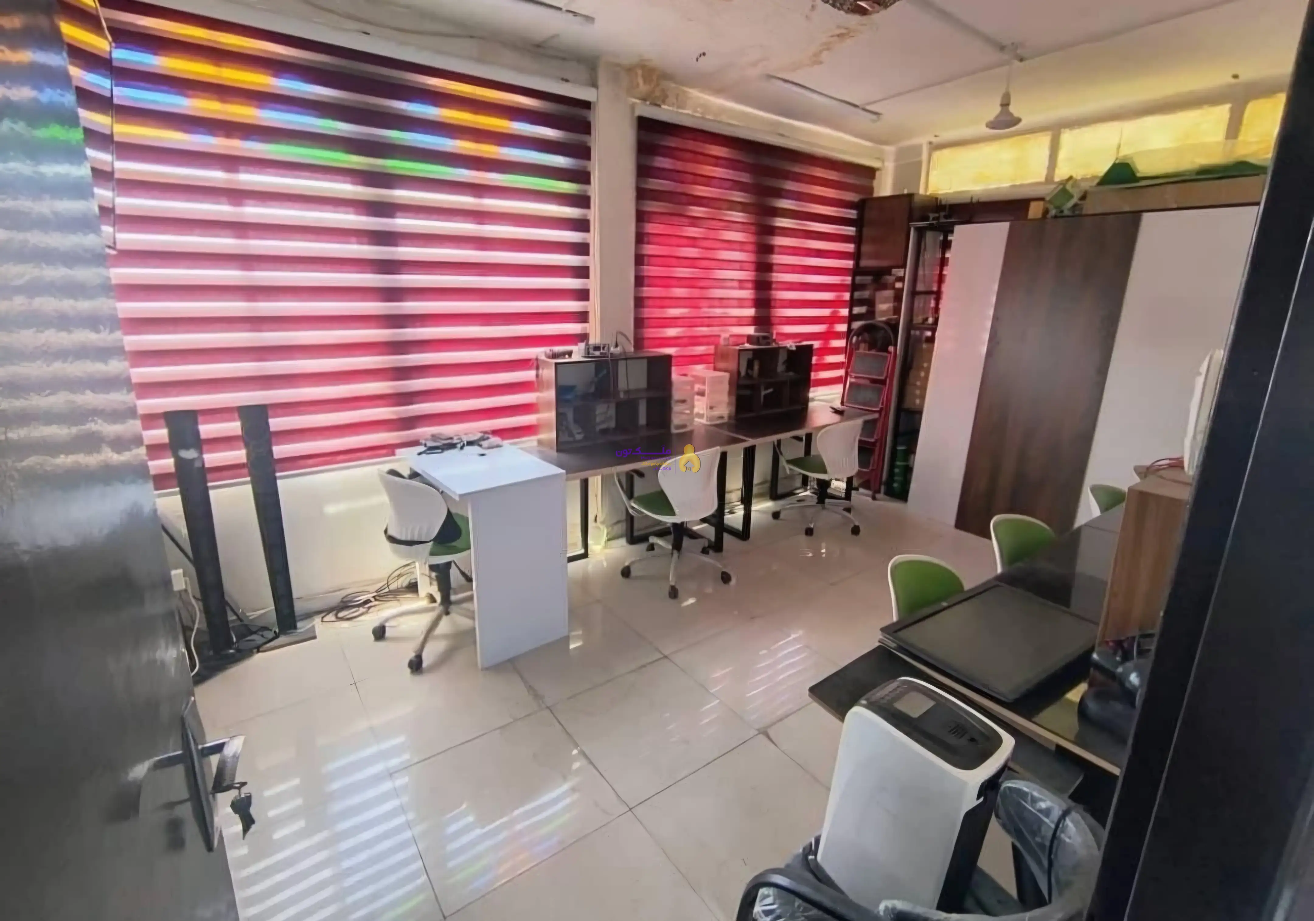 آپارتمان ۹۶ متری سه خواب بر اصلی مناسب اداری و مسکونی موقعیت بسیار عالی