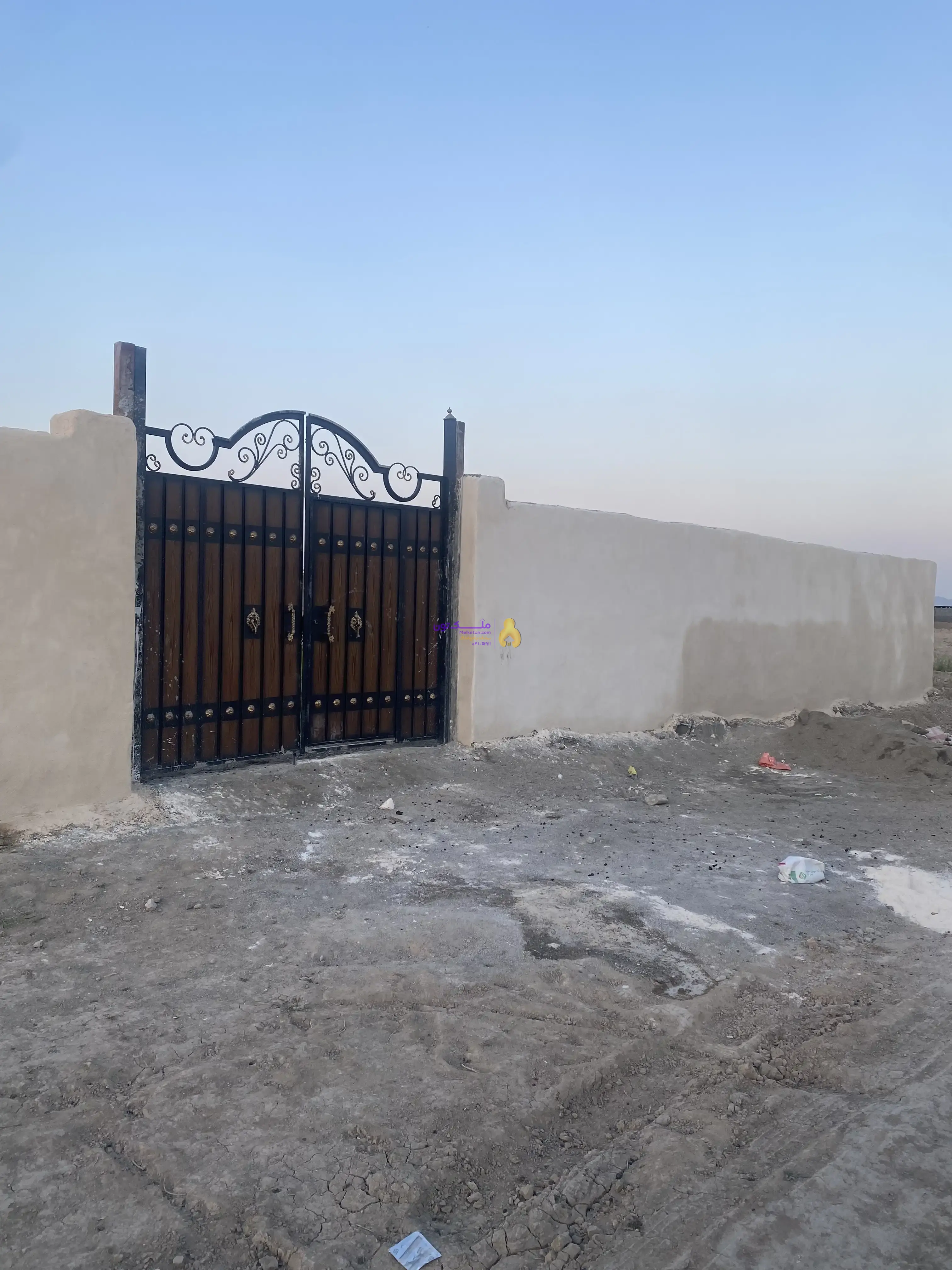 باغ ۱۰۰۰متری چهار دیواری