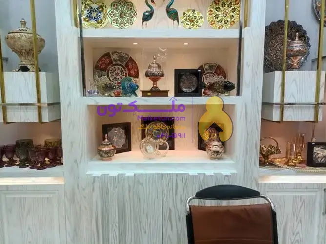 ملک تجاری بوده و 25 متر در محله باغ گلدسته