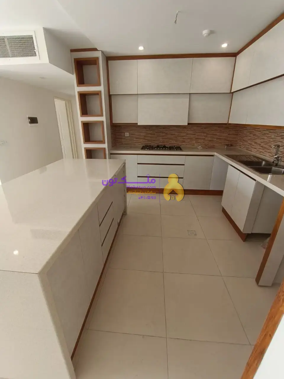 آپارتمان ۳خواب ۲پارکینگ