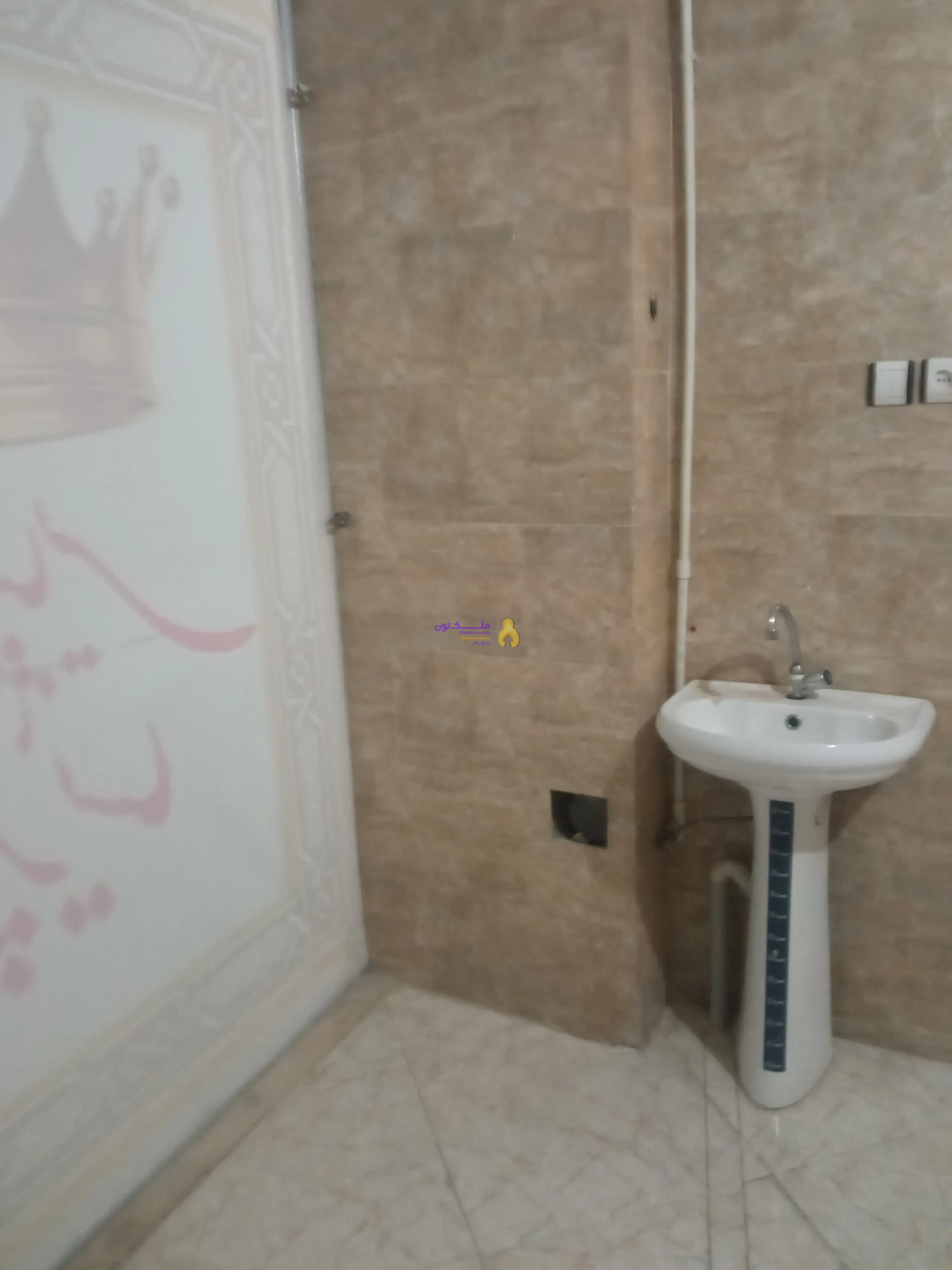 مغازه 12متری واقع در خیابان المهدی کرج